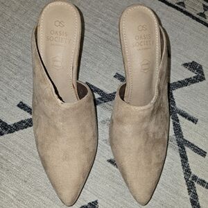 Oasis Society Stephanie Tan Suede Pointed-Toe Block Heel Mules NWOB Size 8